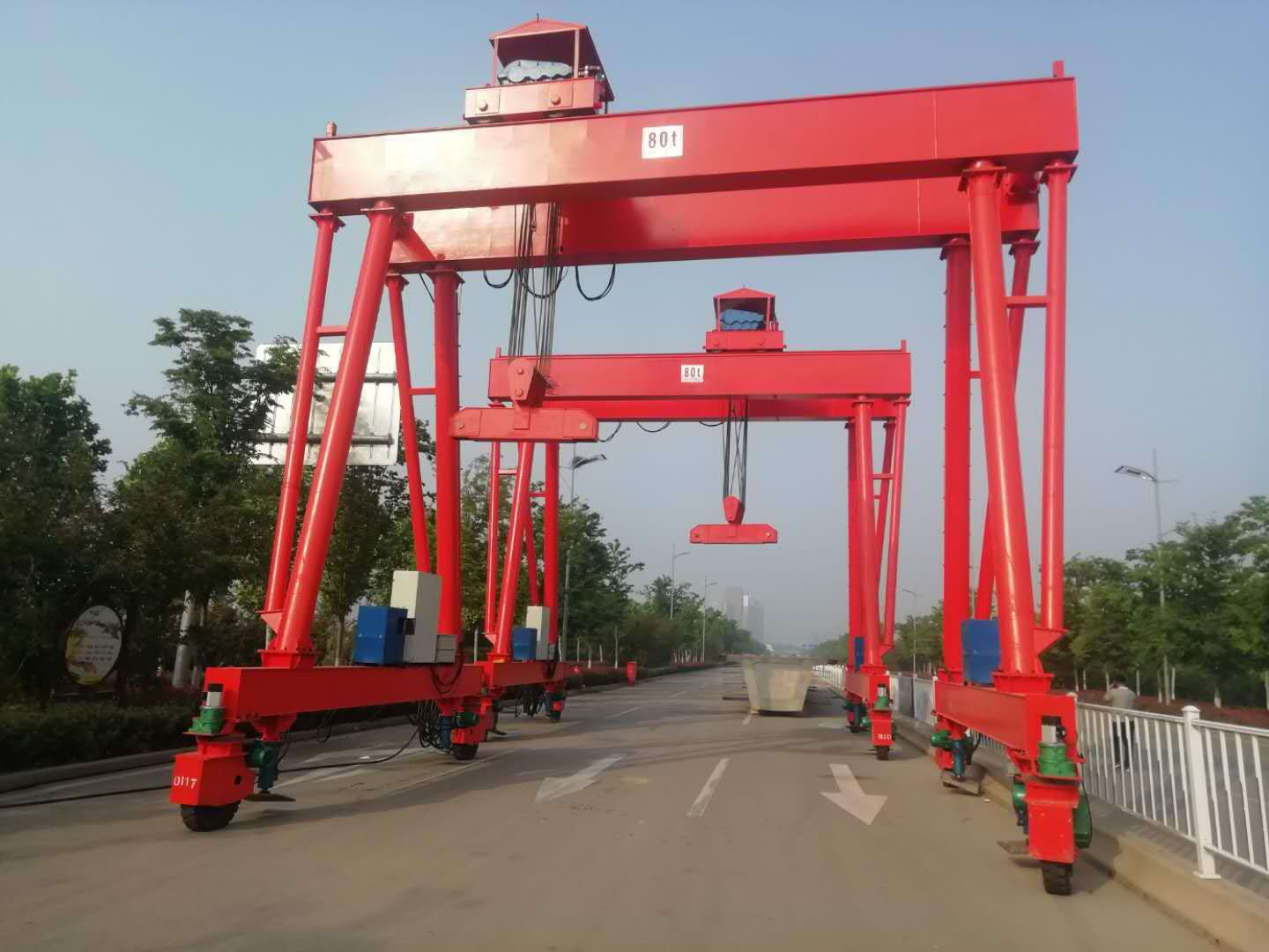 輪胎式提梁機